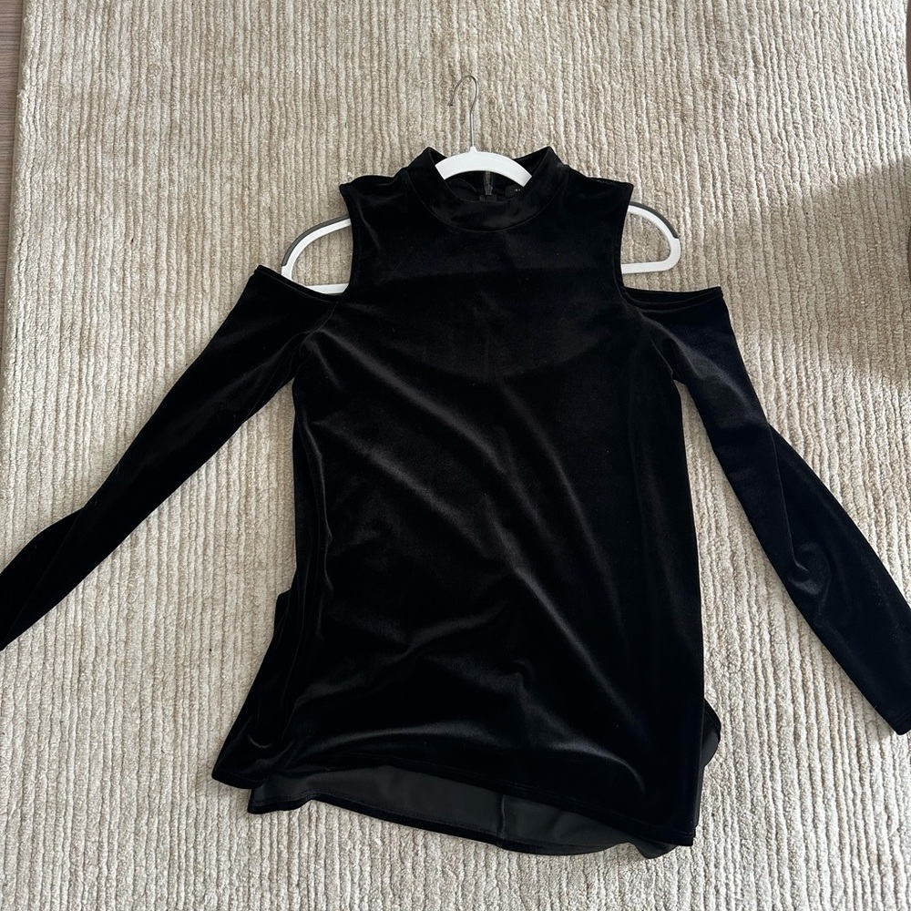 Velour cold shoulder top - worn once